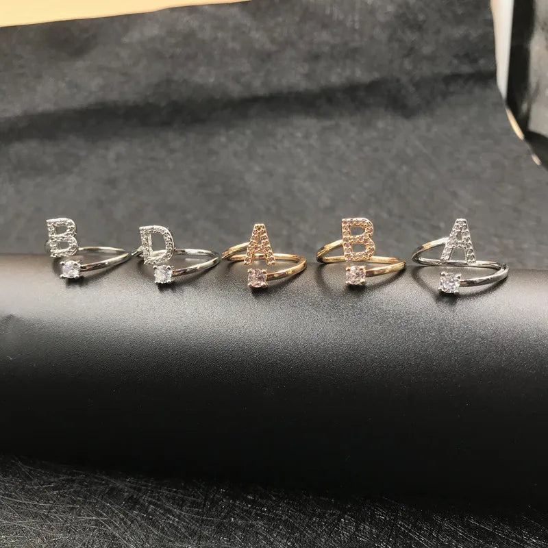 Gloria Initial